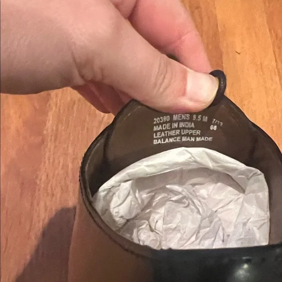 Bostonian Black Leather Men's Dress Shoes - Picture 4 of 5